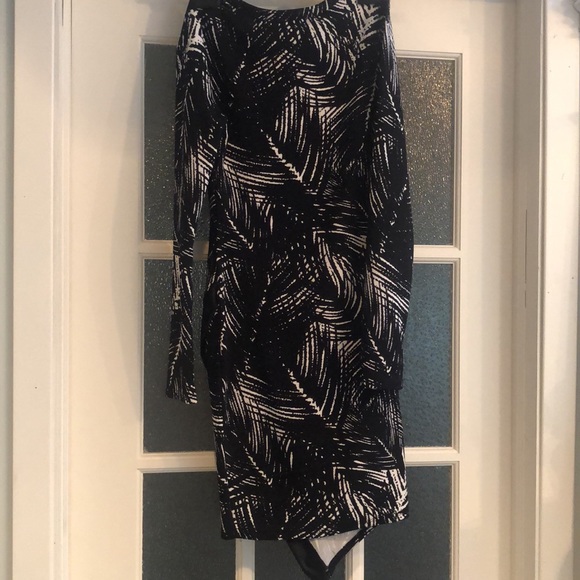 ‘Seductions’ by Sirens Dress - Picture 3 of 4